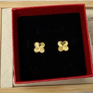 Gold Clover Stud Earrings